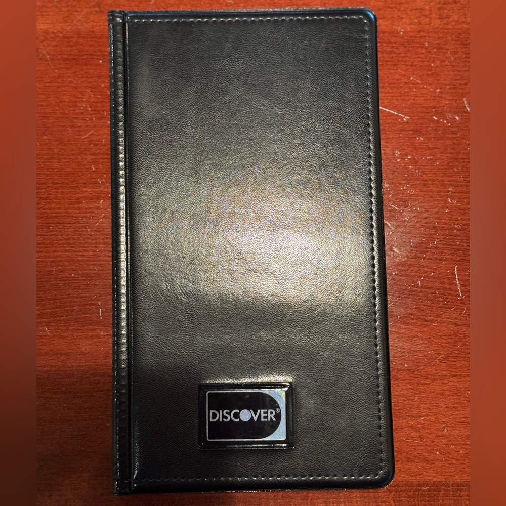 10 Discover Premium Restaurant Double Panel Checkbook Presenter